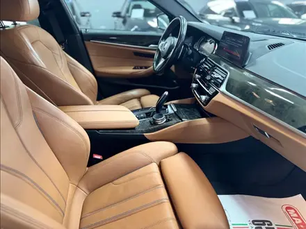 BMW 540 2019 года за 18 500 000 тг. в Шымкент – фото 12