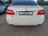 Mercedes-Benz E 300 2011 года за 9 500 000 тг. в Усть-Каменогорск – фото 3