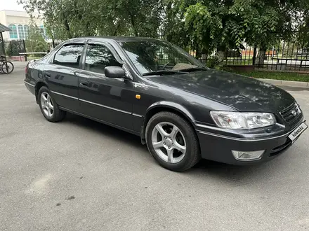 Toyota Camry 2000 года за 4 000 000 тг. в Алматы – фото 3