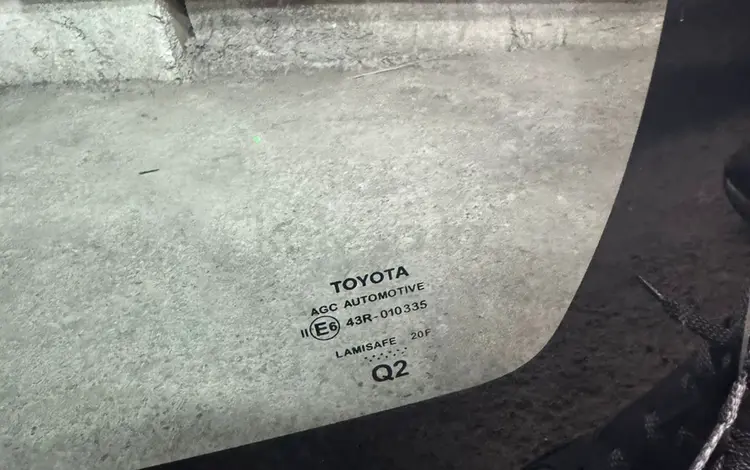 Оригинальные лобовые стекла на TOYOTA за 22 000 тг. в Алматы