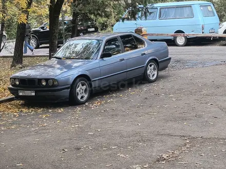 BMW 520 1988 года за 1 500 000 тг. в Шамалган