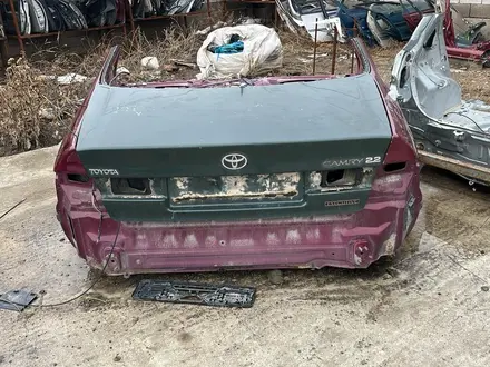 Привозной на toyota camry 20, заднее крыло тойота ярис крыло заднее задня за 150 000 тг. в Алматы – фото 3