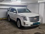 Cadillac Escalade 2018 года за 30 000 000 тг. в Алматы