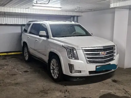 Cadillac Escalade 2018 года за 30 000 000 тг. в Алматы