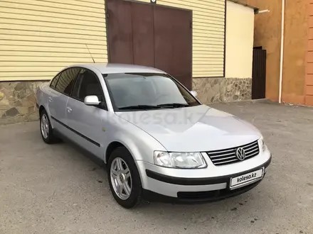 Volkswagen Passat 1998 года за 1 800 000 тг. в Актау – фото 3