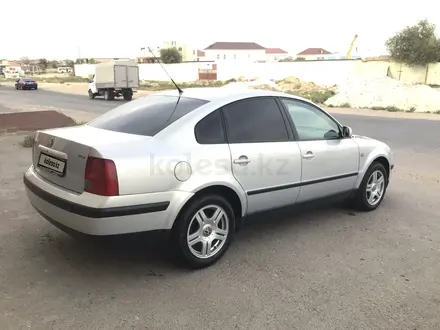 Volkswagen Passat 1998 года за 1 800 000 тг. в Актау – фото 4