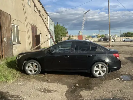 Chevrolet Cruze 2012 года за 2 800 000 тг. в Астана – фото 9
