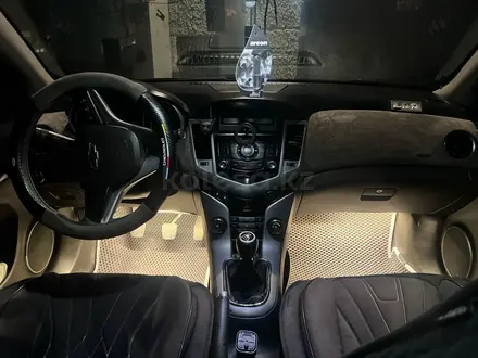 Chevrolet Cruze 2012 года за 2 800 000 тг. в Астана – фото 18