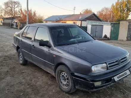 Volkswagen Vento 1994 года за 1 500 000 тг. в Жезказган – фото 2