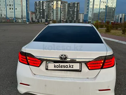 Toyota Camry 2014 года за 9 300 000 тг. в Усть-Каменогорск – фото 2