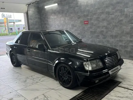 Mercedes-Benz E 500 1995 года за 4 000 000 тг. в Кызылорда – фото 12