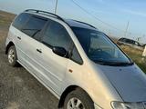 Volkswagen Sharan 1997 года за 2 500 000 тг. в Уральск – фото 3