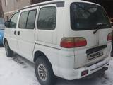 Mitsubishi Delica 2000 годаfor4 200 000 тг. в Алматы – фото 2
