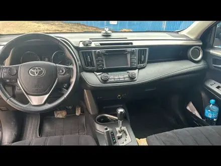 Toyota RAV4 2016 года за 9 500 000 тг. в Атырау