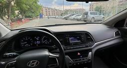 Hyundai Elantra 2018 года за 7 500 000 тг. в Атырау – фото 5
