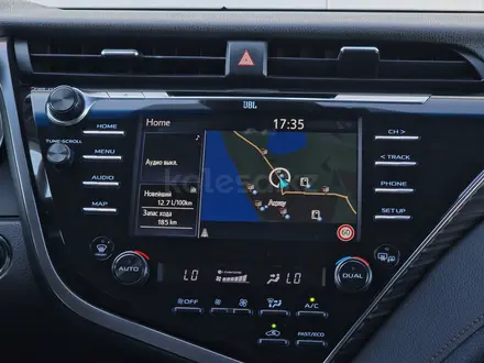 Toyota Camry 2020 года за 13 590 000 тг. в Актау – фото 15