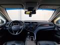 Toyota Camry 2020 года за 13 590 000 тг. в Актау – фото 8