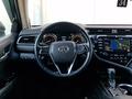 Toyota Camry 2020 года за 13 590 000 тг. в Актау – фото 9