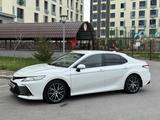 Toyota Camry 2021 года за 15 200 000 тг. в Шымкент – фото 4