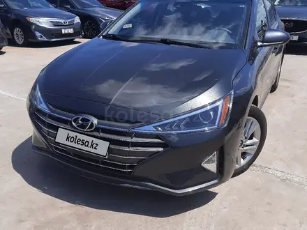 Hyundai Elantra 2019 года за 4 700 000 тг. в Актобе – фото 2