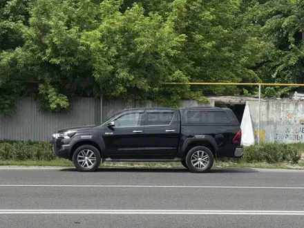 Toyota Hilux 2015 года за 19 200 000 тг. в Алматы
