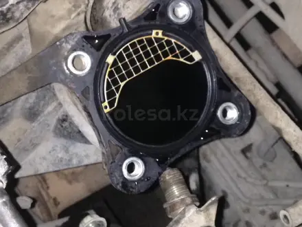 Прокладка дроссельной заслонки Toyota за 3 000 тг. в Алматы