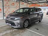 Toyota Sienna 2017 года за 8 000 000 тг. в Алматы