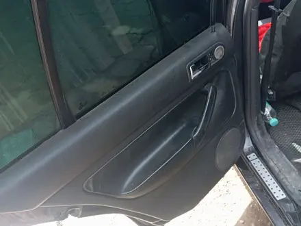 Volkswagen Golf 2001 года за 1 700 000 тг. в Алматы – фото 6