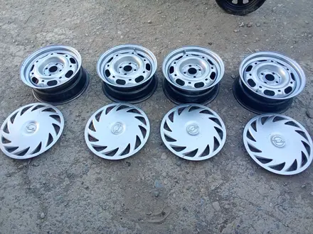 Автобус аялдамасында порно Вертинскаяның жалаңаш суреті