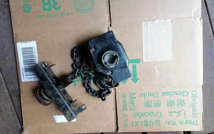 Лебедка крепление запаски за 1 000 тг. в Павлодар