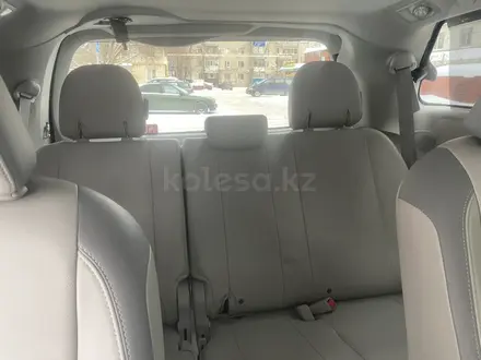 Toyota Sienna 2014 года за 9 800 000 тг. в Уральск – фото 19