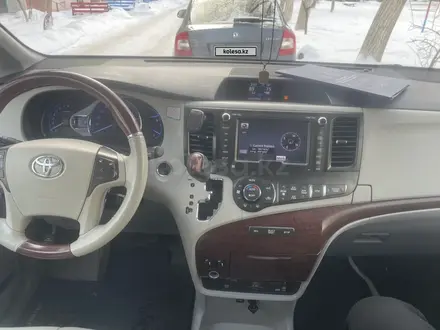 Toyota Sienna 2014 года за 9 800 000 тг. в Уральск – фото 22