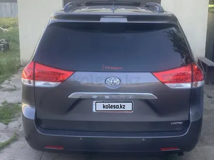 Toyota Sienna 2014 года за 9 800 000 тг. в Уральск – фото 8