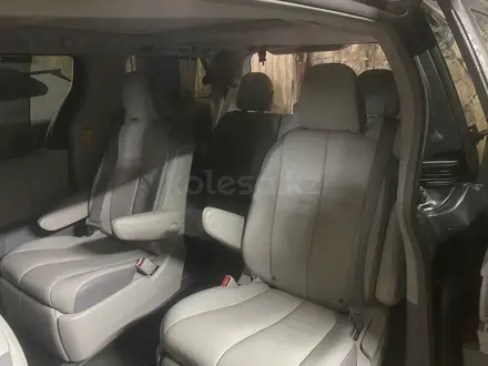 Toyota Sienna 2014 года за 9 800 000 тг. в Уральск – фото 20