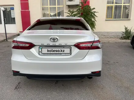 Toyota Camry 2019 года за 13 200 000 тг. в Шымкент – фото 6