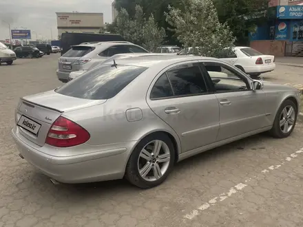 Mercedes-Benz E 240 2003 года за 4 900 000 тг. в Караганда – фото 4