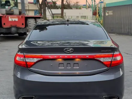 Hyundai Grandeur 2011 года за 5 000 000 тг. в Шымкент – фото 38