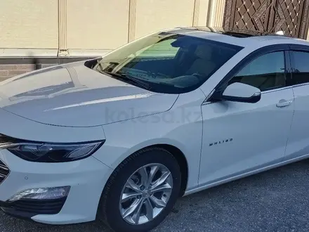 Chevrolet Malibu 2020 года за 8 350 000 тг. в Шымкент – фото 13