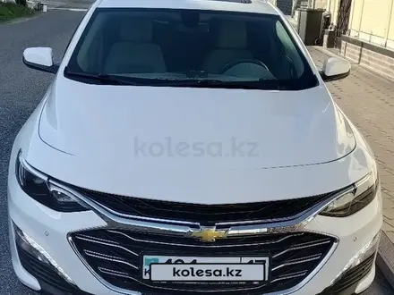 Chevrolet Malibu 2020 года за 8 350 000 тг. в Шымкент – фото 2