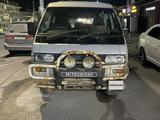 Mitsubishi Delica 1995 годаfor1 500 000 тг. в Алматы – фото 2
