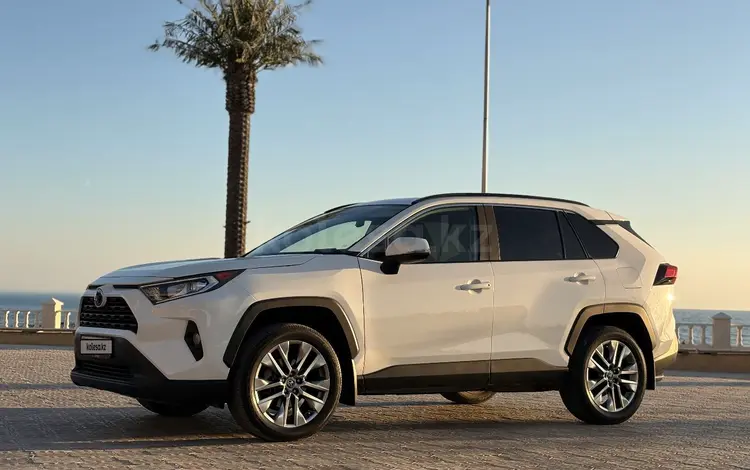 Toyota RAV4 2019 года за 13 500 000 тг. в Актау