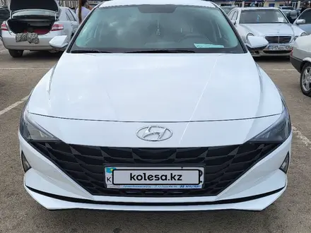 Hyundai Elantra 2021 года за 9 300 000 тг. в Актау