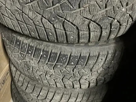 Шины 215/55/17 Bridgestoneүшін100 000 тг. в Алматы