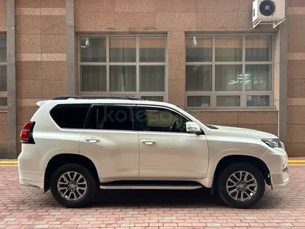 Toyota Land Cruiser Prado 2018 года за 18 950 000 тг. в Астана – фото 4