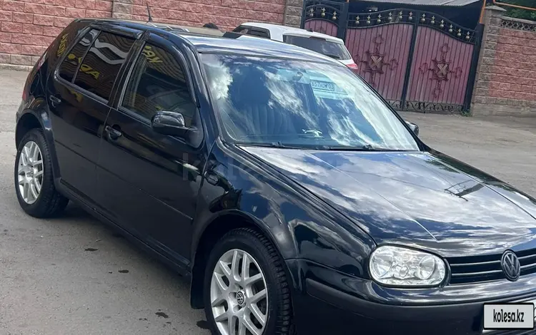 Volkswagen Golf 2003 года за 2 800 000 тг. в Астана
