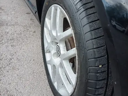 Volkswagen Golf 2003 года за 2 800 000 тг. в Астана – фото 13