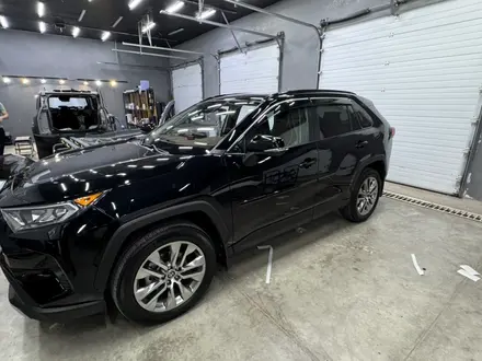 Toyota RAV4 2021 года за 16 800 000 тг. в Уральск – фото 12