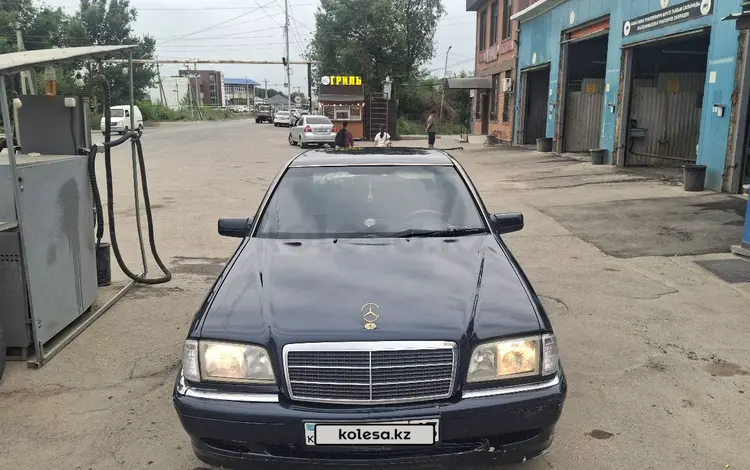 Mercedes-Benz C 200 1997 года за 1 900 000 тг. в Алматы