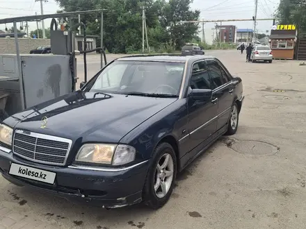 Mercedes-Benz C 200 1997 года за 1 900 000 тг. в Алматы – фото 6