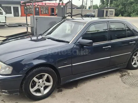 Mercedes-Benz C 200 1997 года за 1 900 000 тг. в Алматы – фото 7